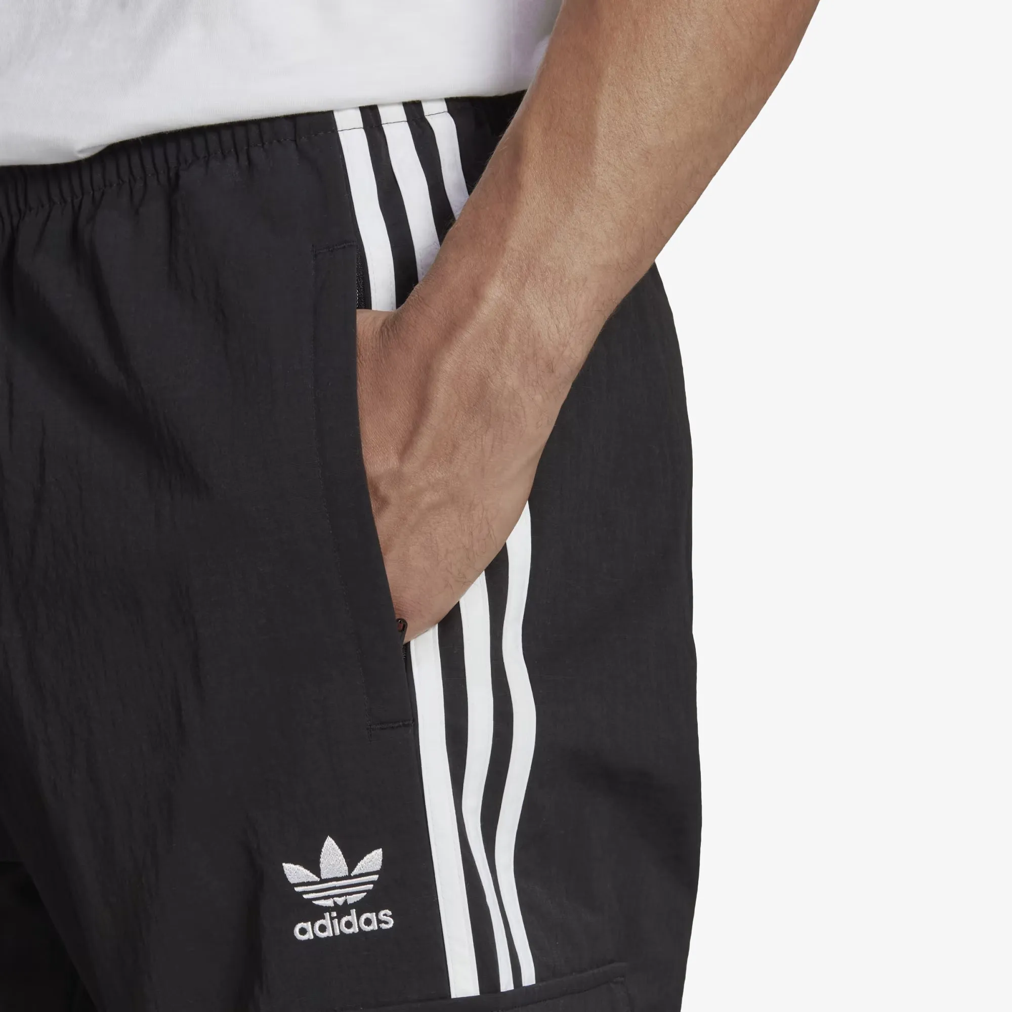 Adidas Originals | ADICOLOR CLASSICS 3-STRIPES CARGO PANTS  { BLACK