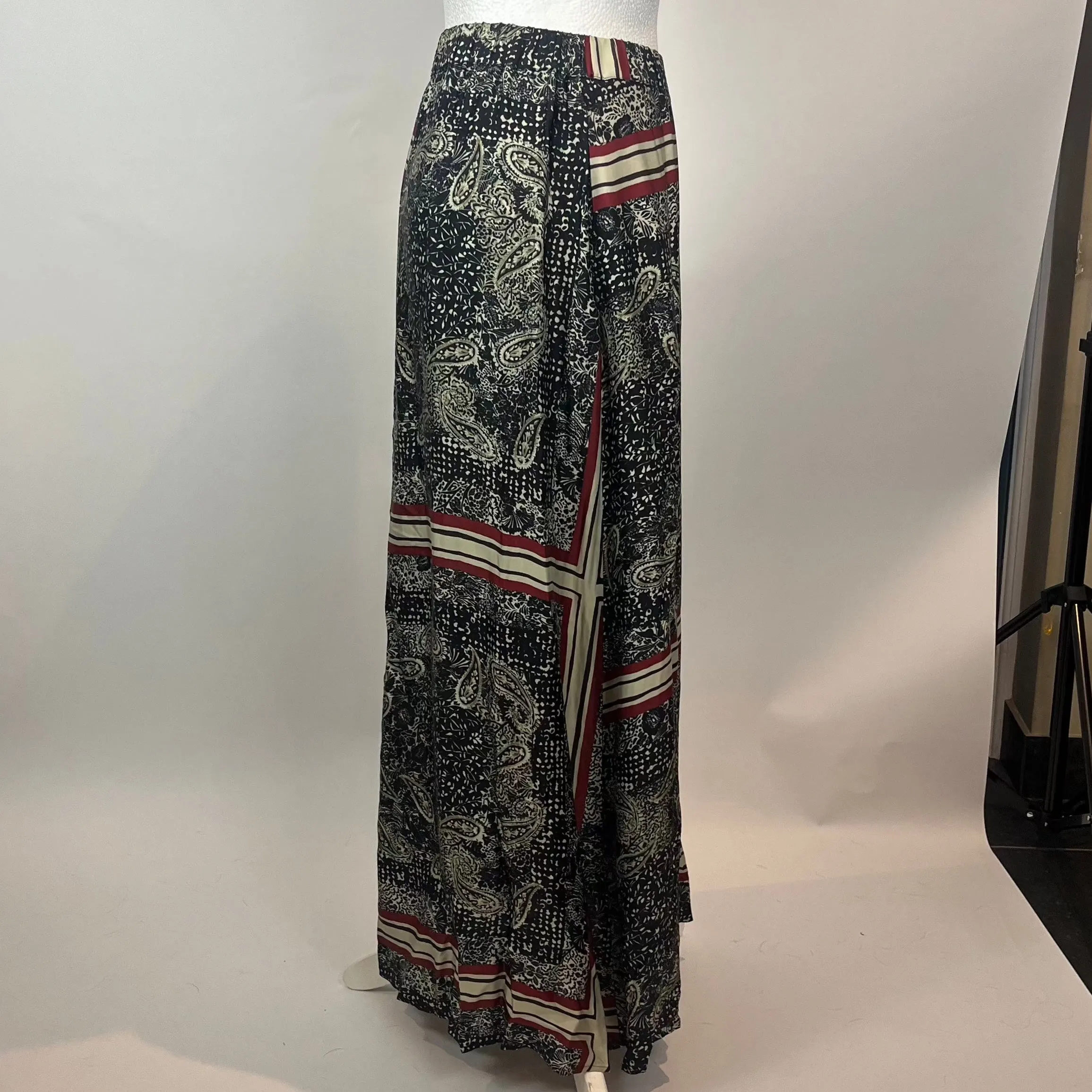 Diega Paisley Print A Line Silk Mix Maxi Skirt S