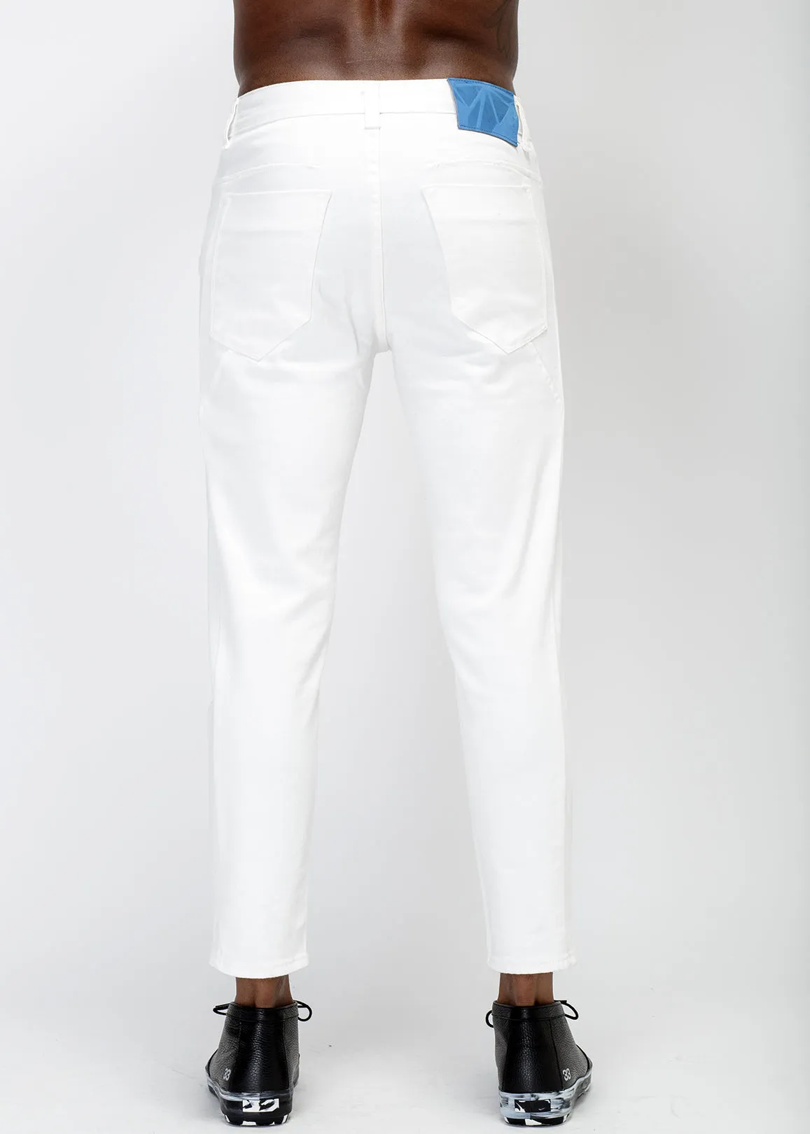 Konus Men's Cropped Twill Pant With Dart Detail in White