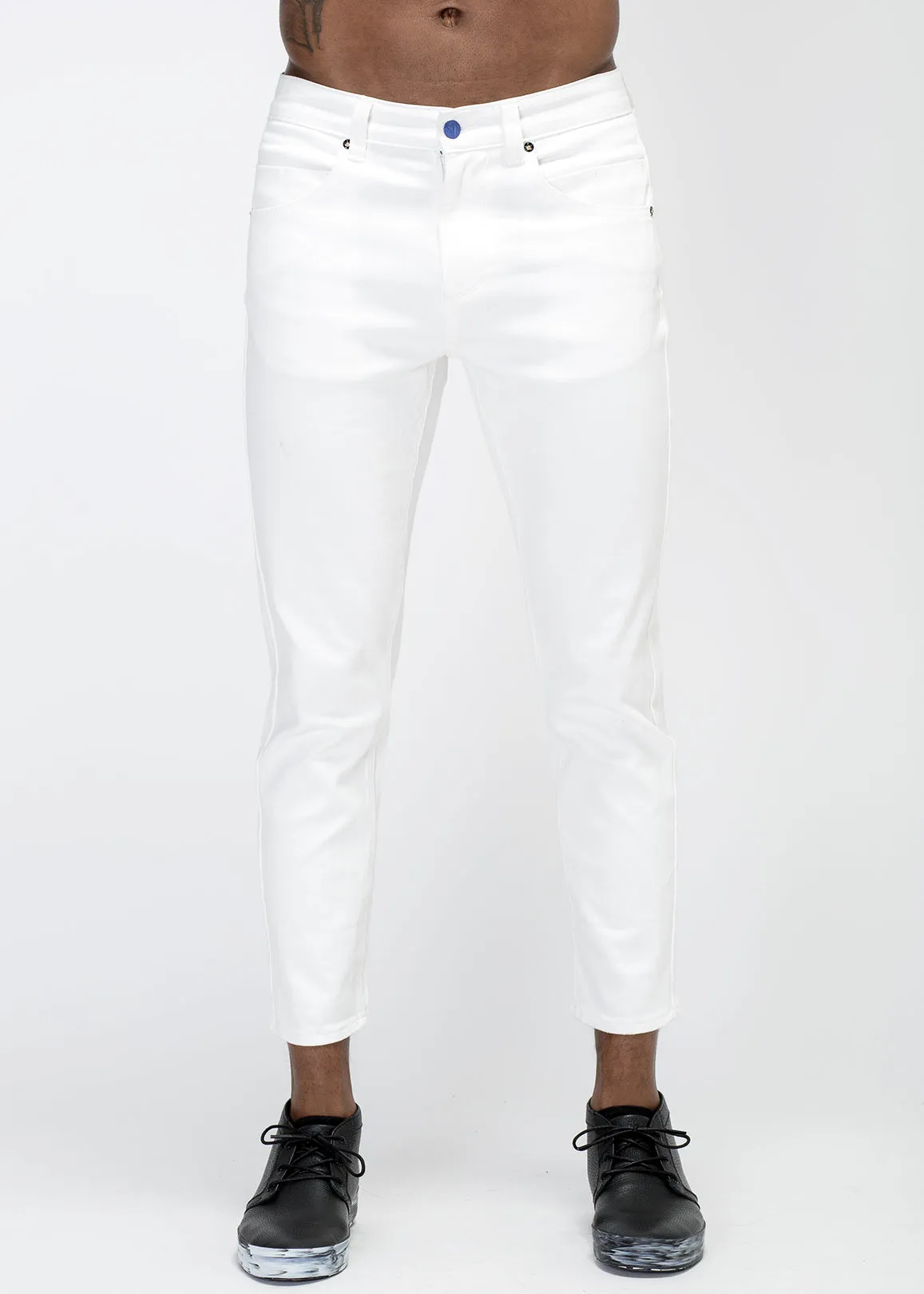 Konus Men's Cropped Twill Pant With Dart Detail in White