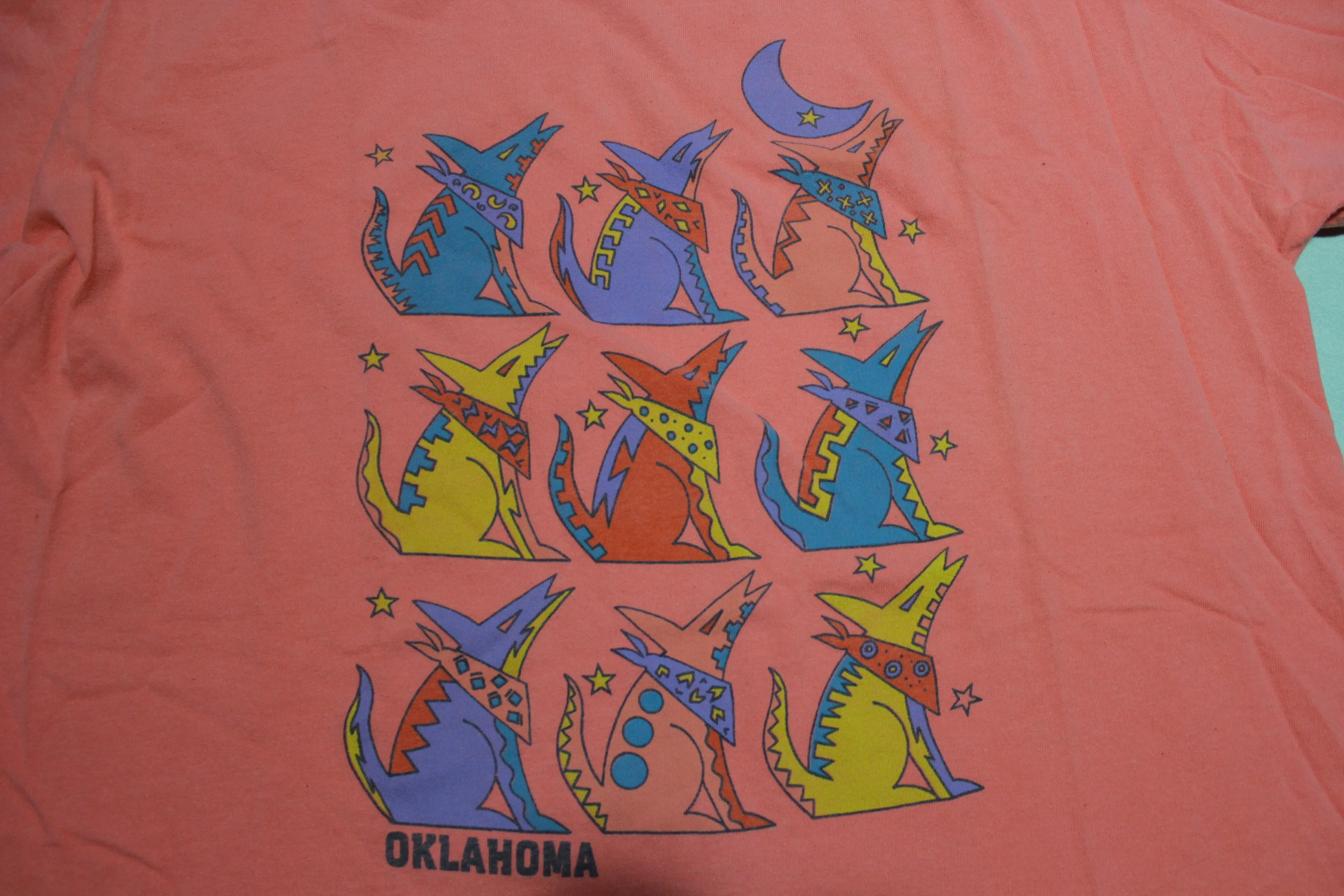 Oklahoma Vintage 90's Aztech Southwestern Howling Wolf Moon T-Shirt