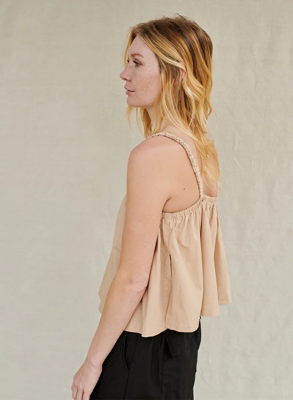 Structured Poplin Swing Top in Wheat