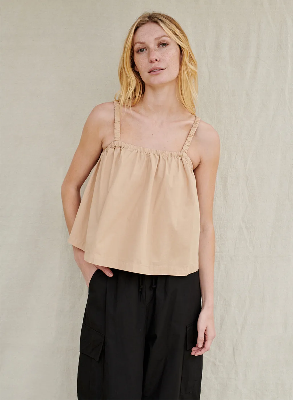 Structured Poplin Swing Top in Wheat