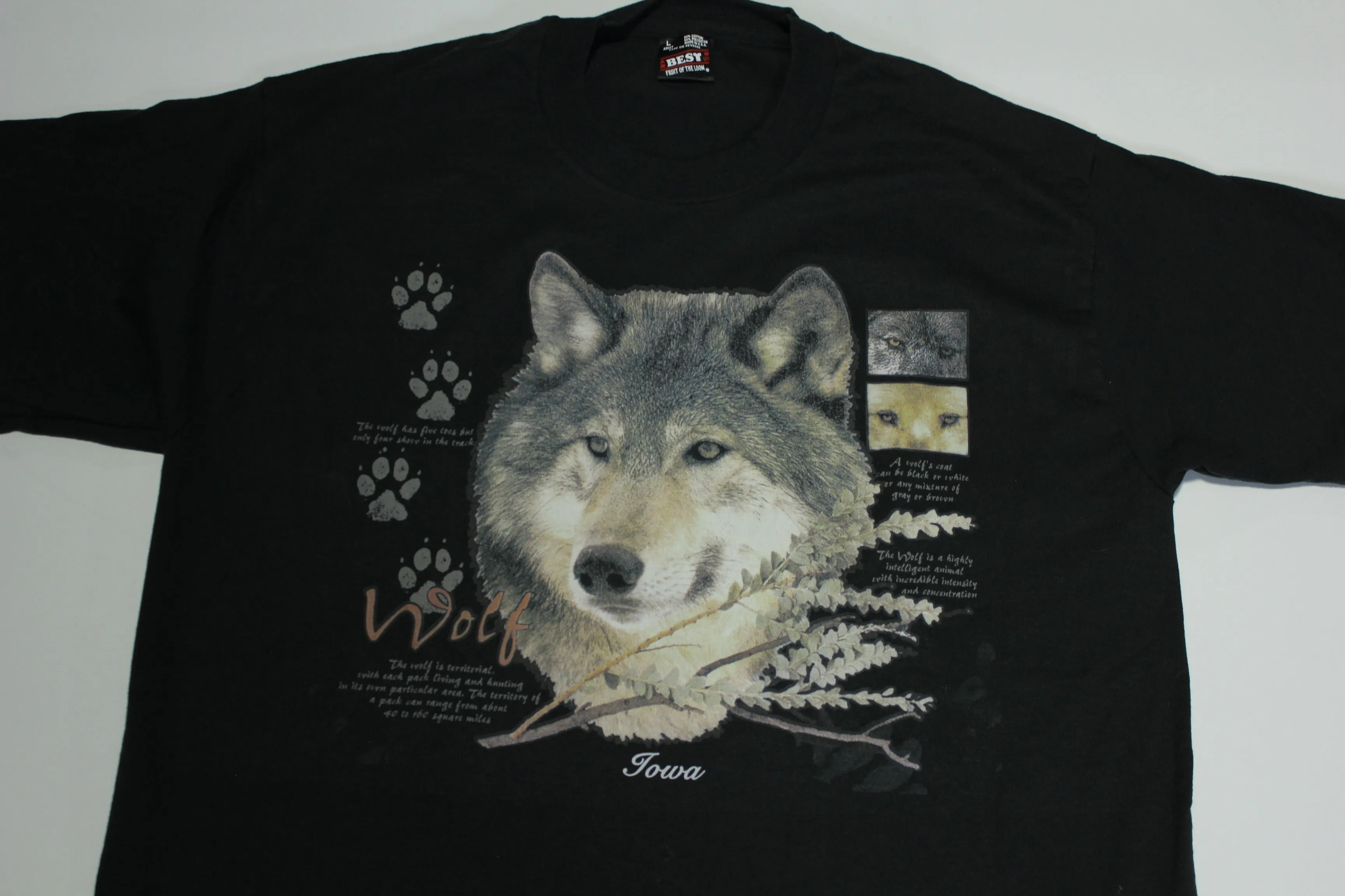 Wolf Facts Vintage 90's Single Stitch Screen Stars Iowa Tourist T-Shirt